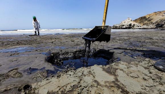 Repsol culminaría limpieza de petróleo a fines de marzo