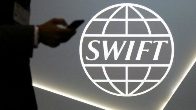 ¿Qué es la red SWIFT y en qué afectaría a Rusia?