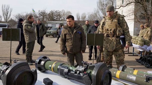 Bombardeos en Ucrania avivan tensión