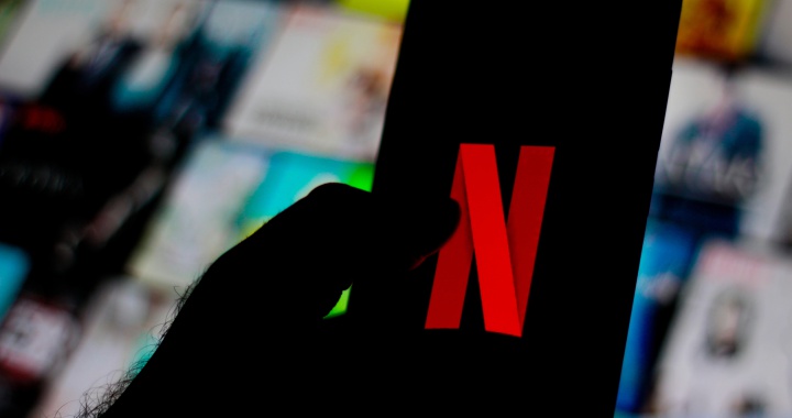 Netflix cobrará pago extra por compartir cuenta fuera del hogar