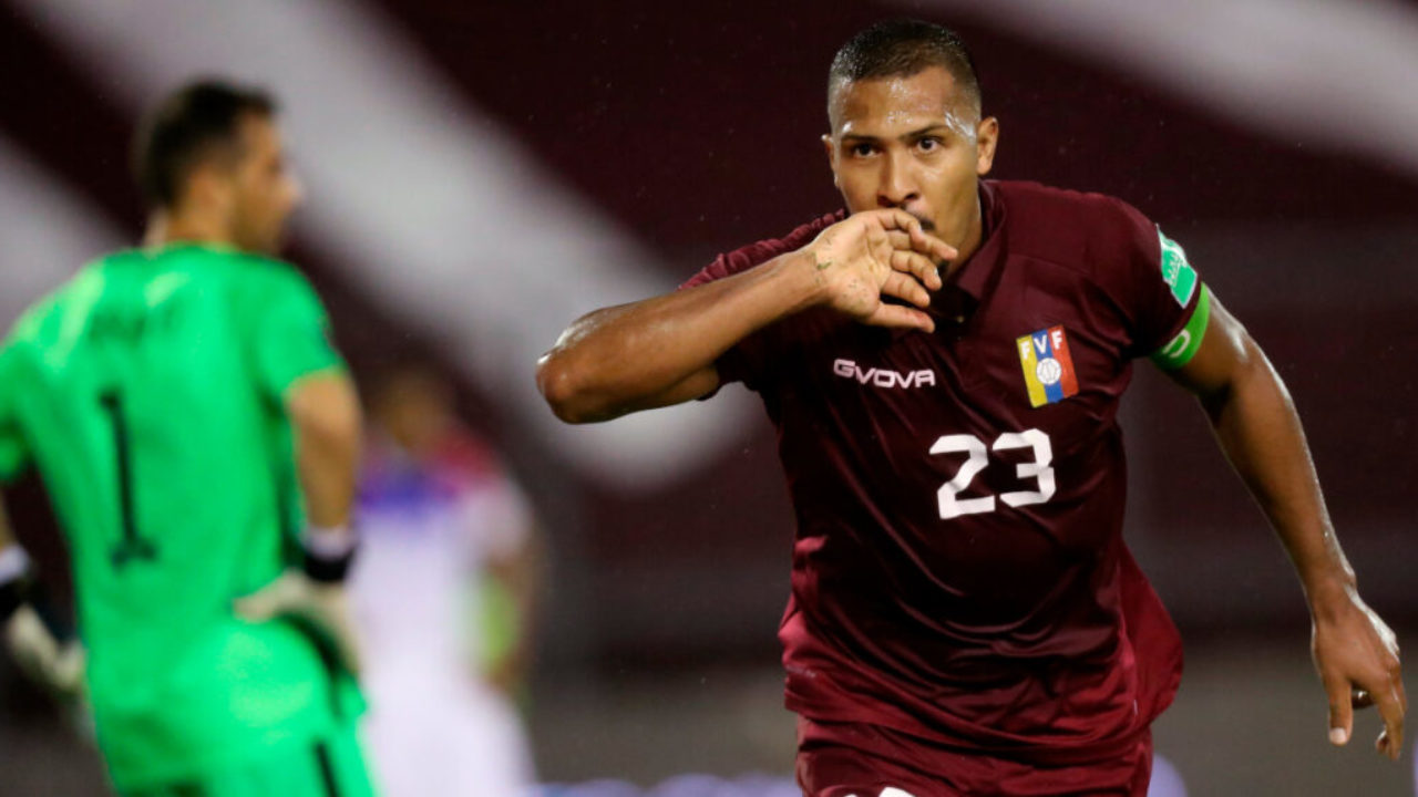 Salomón Rondón ve a Perú con grandes posibilidades de clasificar al Mundial
