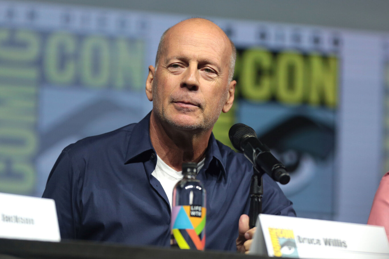 Bruce Willis se aleja del cine por enfermedad