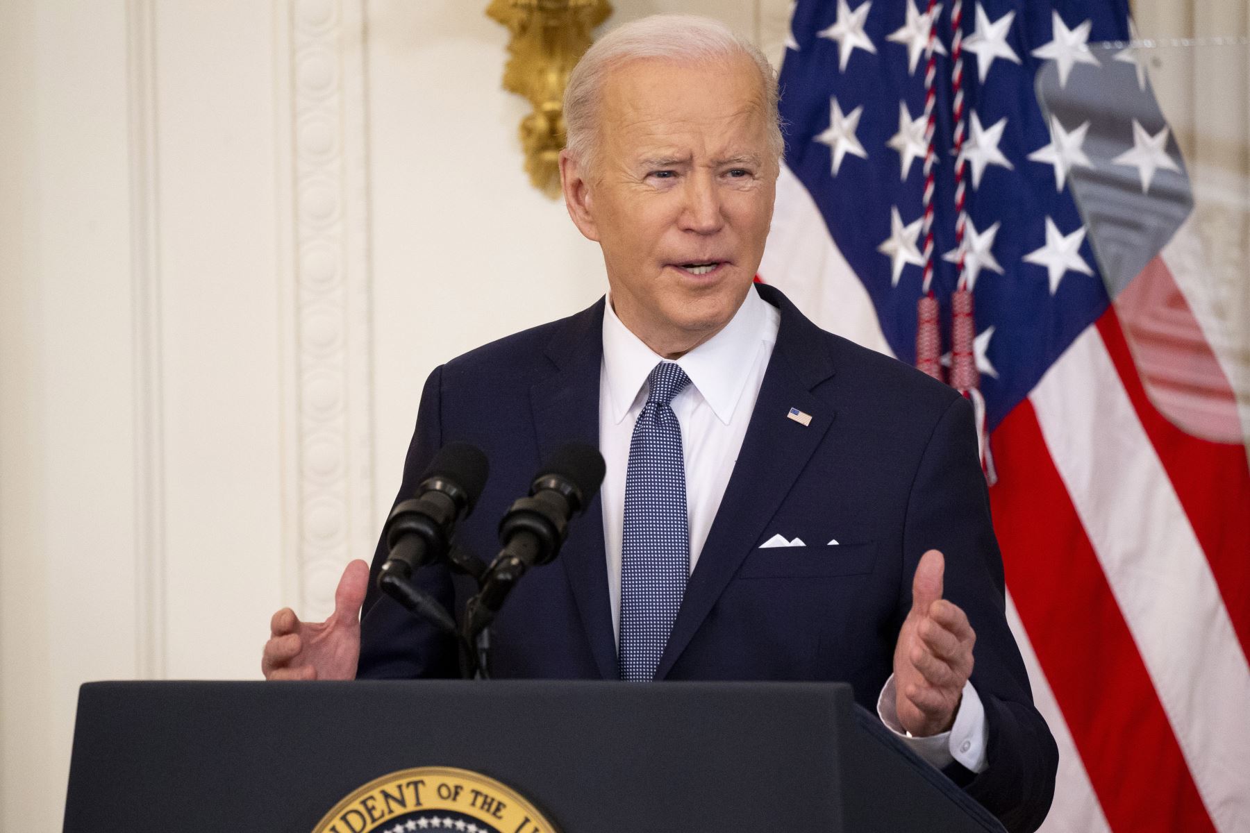 Biden responderá si Rusia usa armas químicas