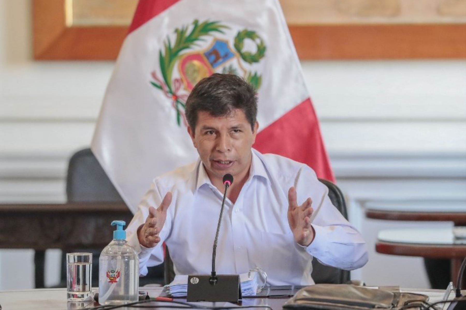 Castillo presenta demanda de hábeas corpus contra el Congreso