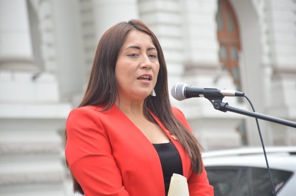 Congresista de Perú Libre pide helicóptero para transportarse