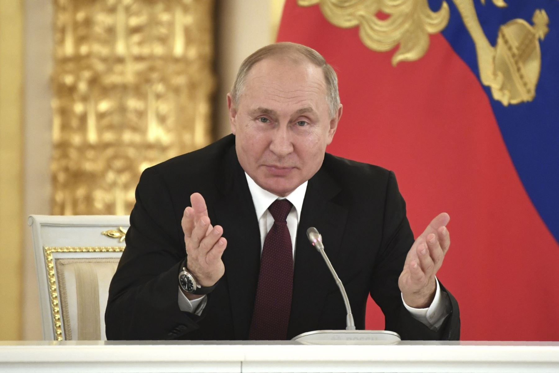 Putin amenaza con castigar a empresas que suspendieron acciones en Rusia