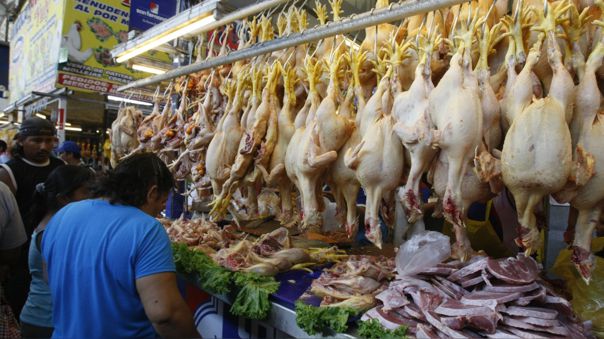 Precio de pollo y huevos subiría pese a la exoneración del IGV