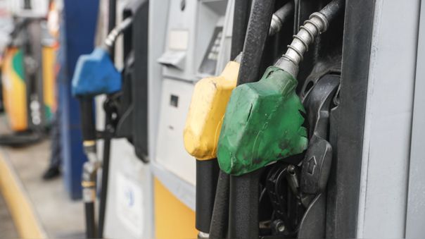 Gobierno podría multar a grifos que no rebajen precio de combustible