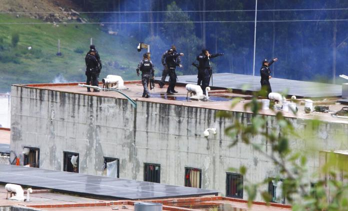 Al menos 12 presos mueren en reyerta en cárcel de Ecuador