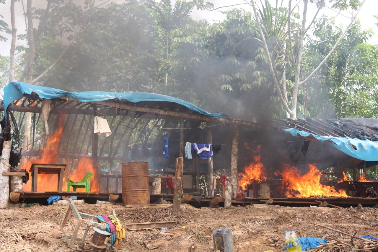 Ejército y PNP intervinieron 11 campamentos de minería ilegal