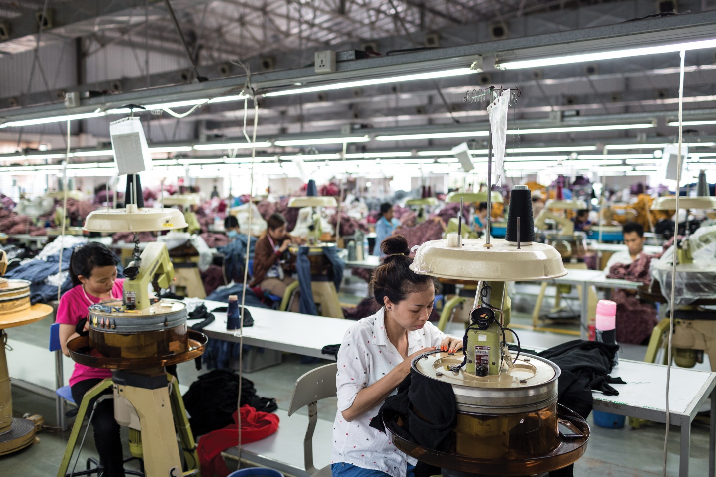 La pandemia golpeó con fuerza a la textileria en Camboya