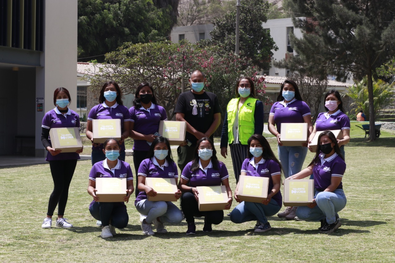 Madres beneficiarias de programa de educación técnica en CETEMIN culminan carrera con éxito