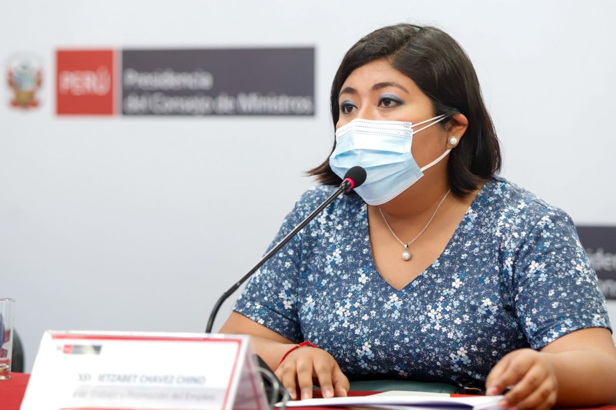 Oficializan salida de Betssy Chávez