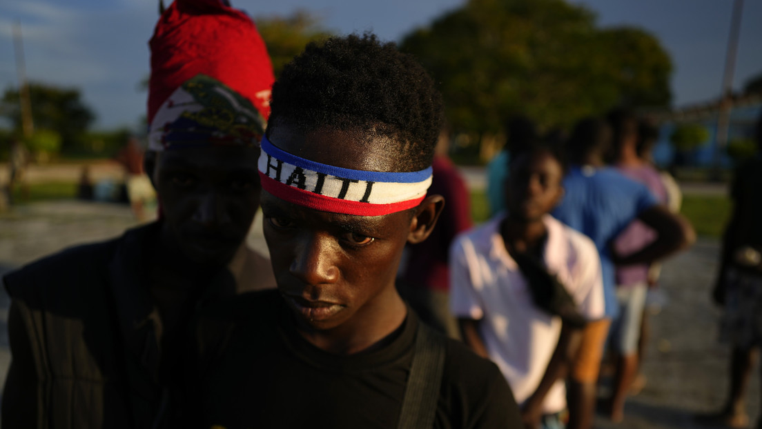 Más de 800 migrantes haitianos quedan varados en Cuba