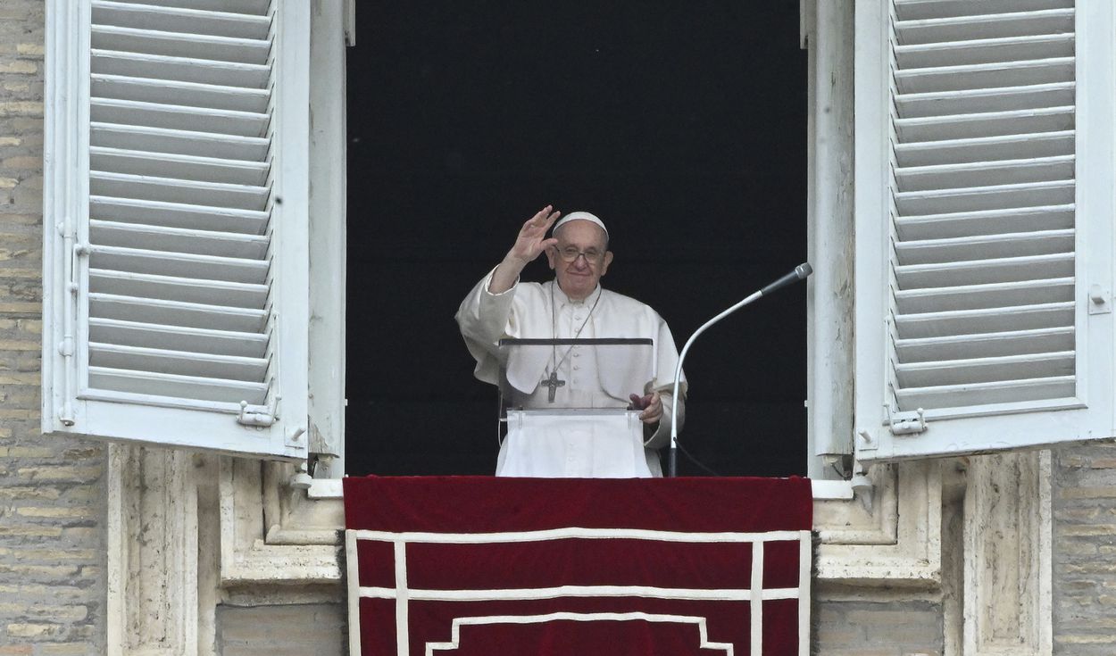 Papa Francisco pide oraciones por Ucrania