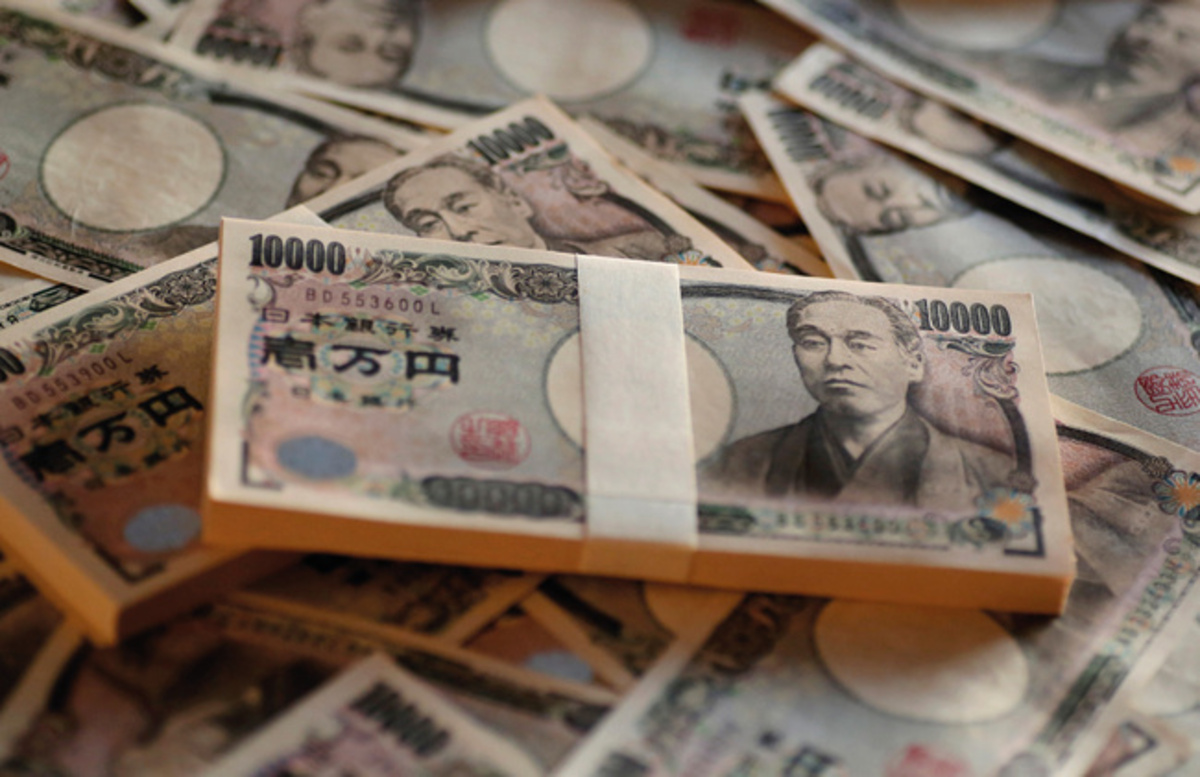 Luego de dos décadas, el yen se hunde frente al dólar