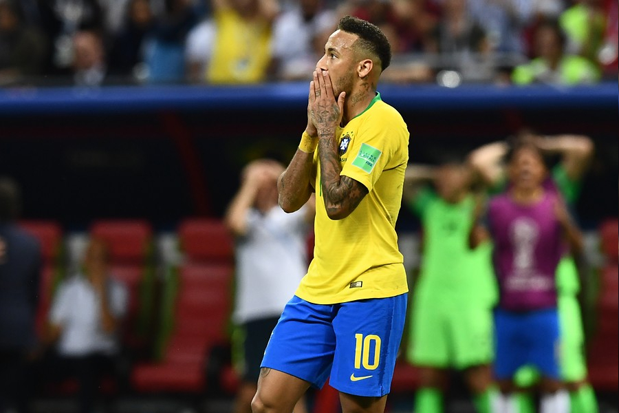 Avión privado de Neymar aterrizó de forma obligada por un desperfecto técnico