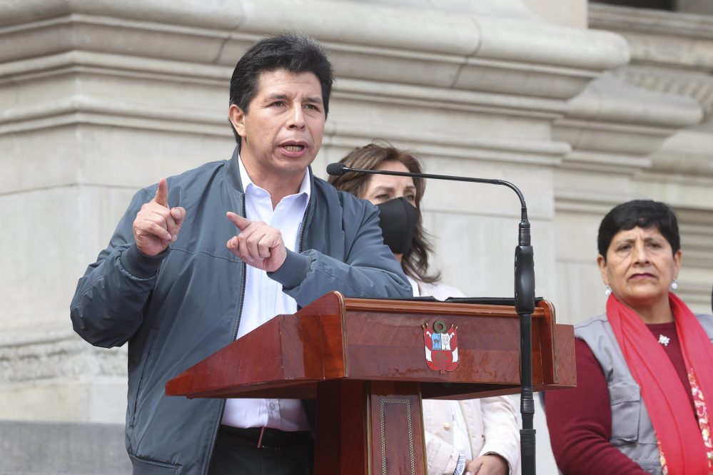 62% de peruanos pide la renuncia de Castillo