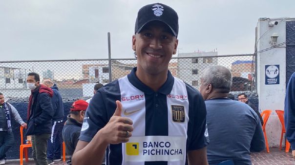 Renato Tapia: «De hecho que sí me veo jugando en Alianza Lima»