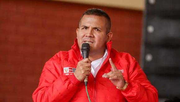 Cesar Revilla acusa a Castillo de buscar “ministros en el penal”