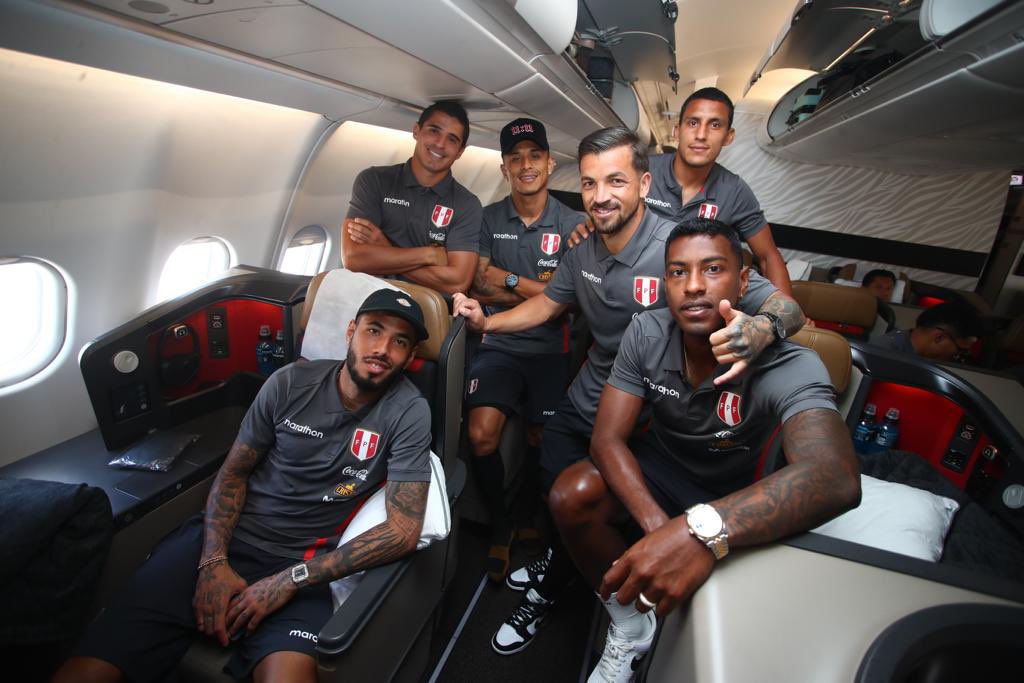 Selección Peruana partió rumbo a Qatar para el repechaje