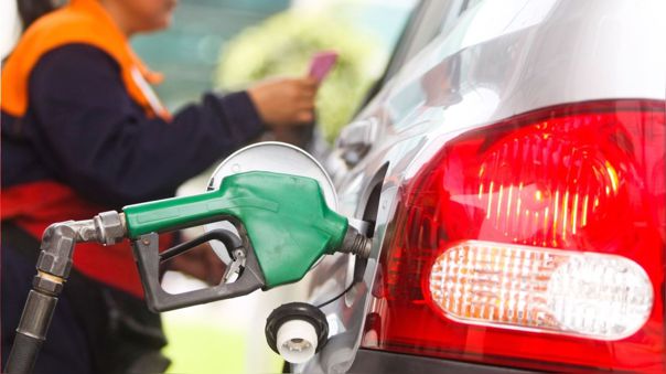 Gobierno posterga medida de venta de solo dos tipos de gasolina