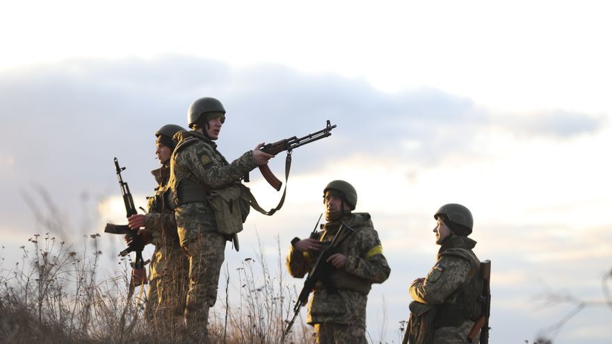 Ucrania reconoce que 2.500 combatientes se rindieron