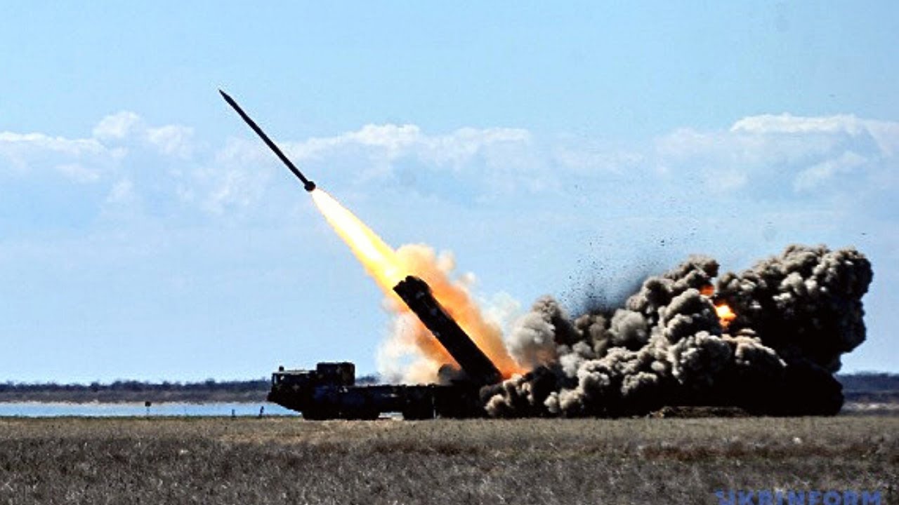 Ucrania lanza fuertes bombardeos contra rusos separatistas de Donestk