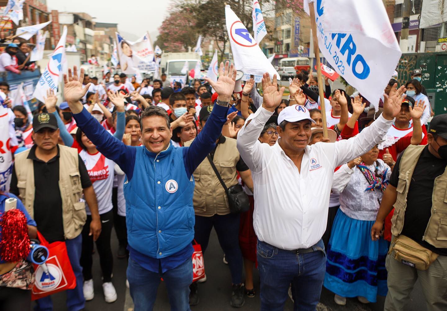 Omar Chehade promete llevar agua potable para todos los vecinos de Lima