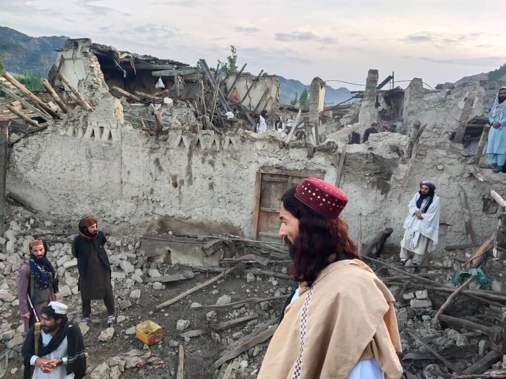 Más de mil muertos por sismo de 6.1 grados en Afganistán