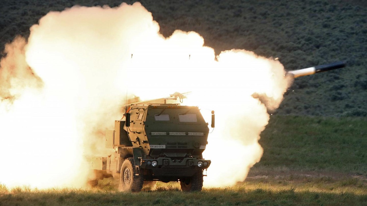 Kiev recibe los poderosos misiles Himars para usarlos contra Rusia