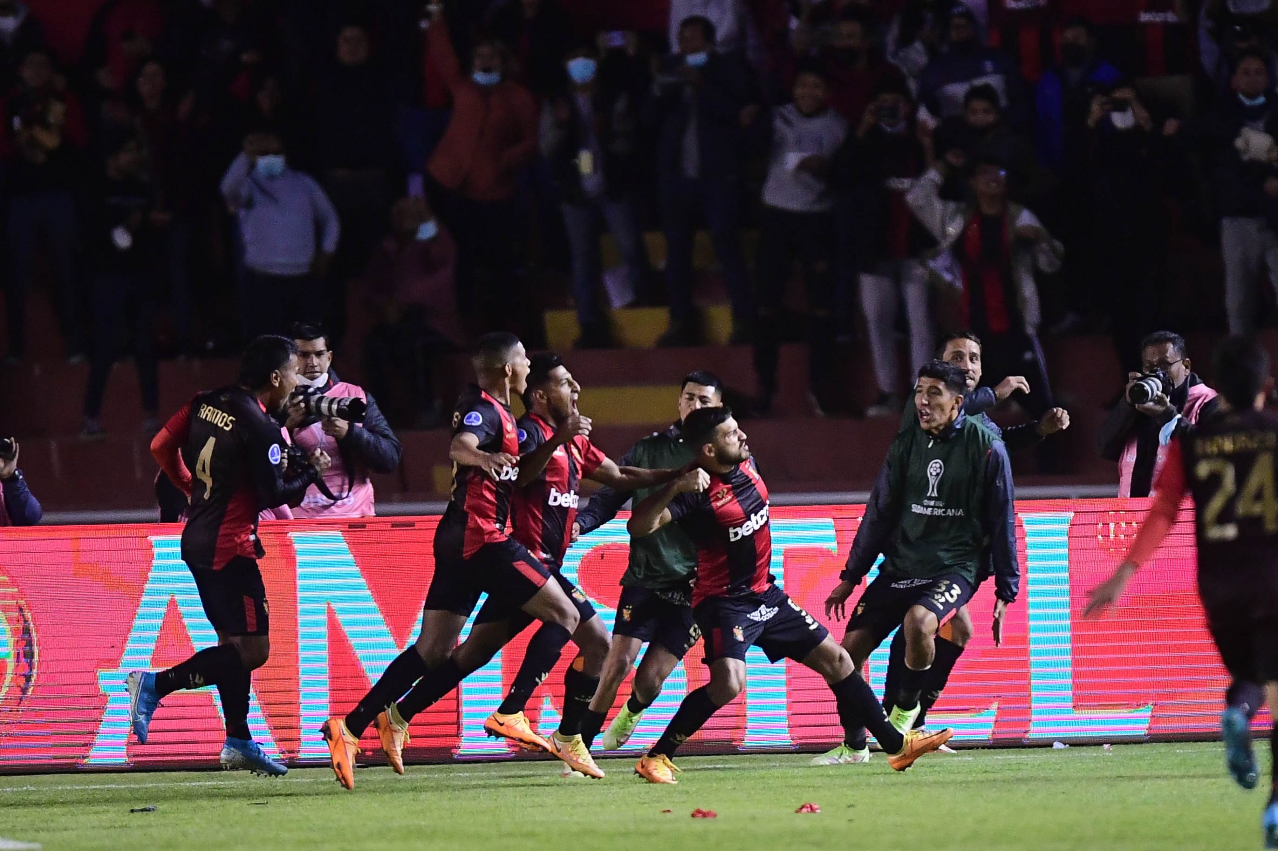 ¡Histórico! FBC Melgar avanzó a los Cuartos de Final de la Sudamericana