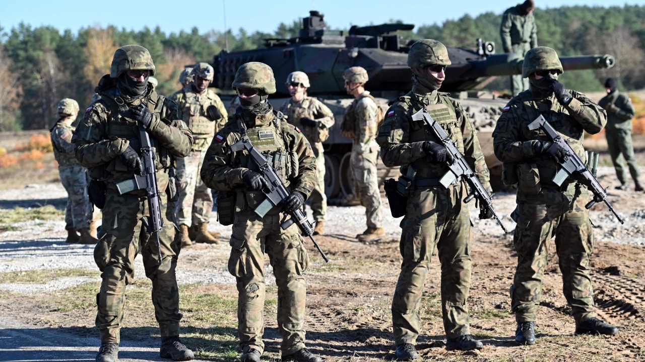 EEUU da a Ucrania gigantesca ayuda militar de US$ 6,900 mlls.