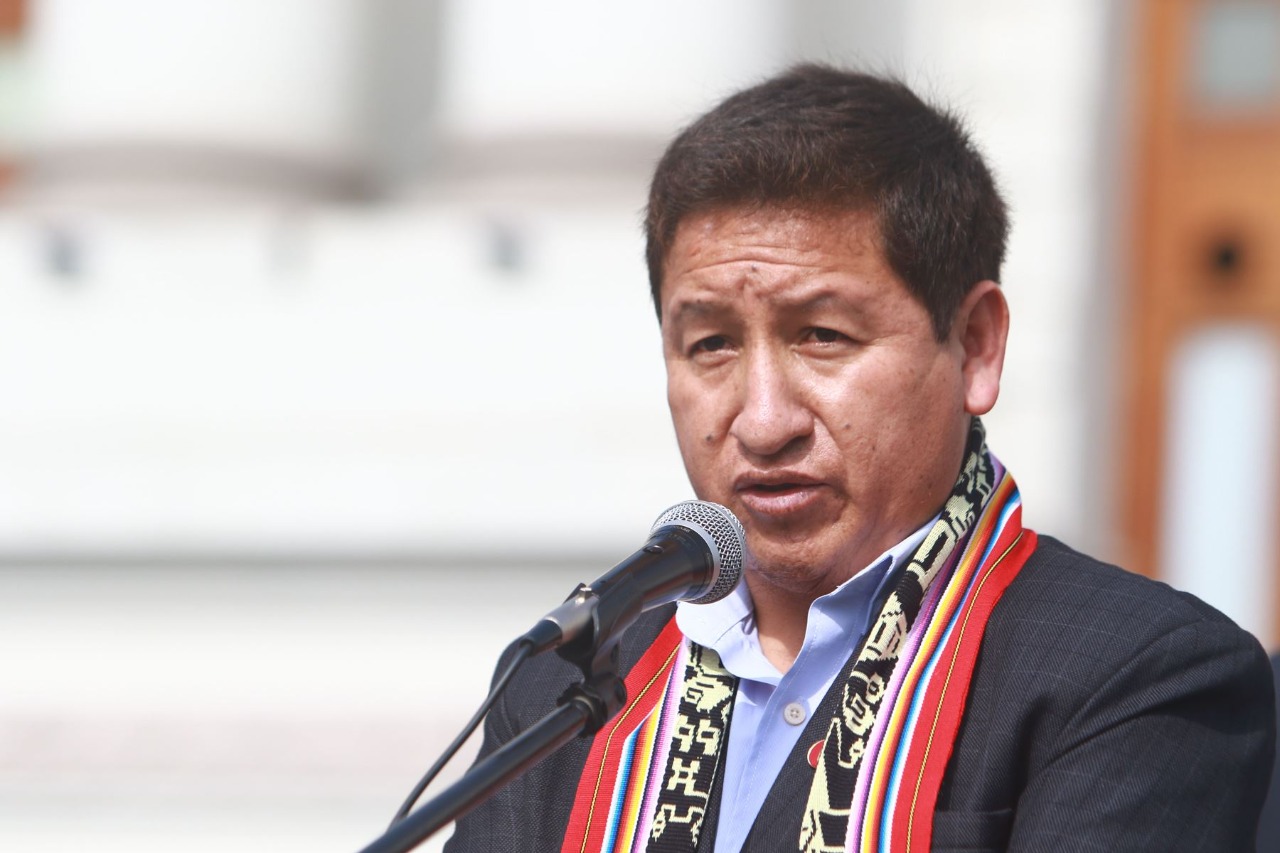 Perú Libre insiste con nueva Constitución