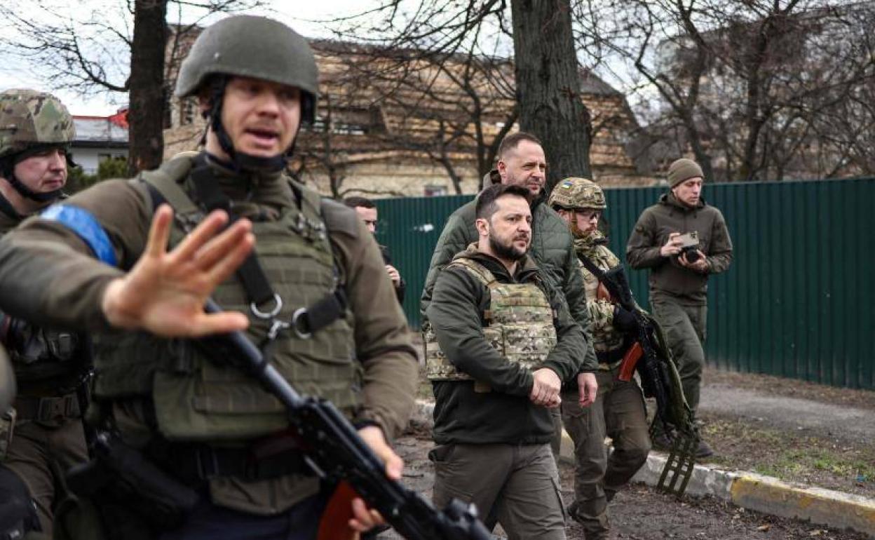 Zelenski pide evacuar Donetsk lo más rápido posible