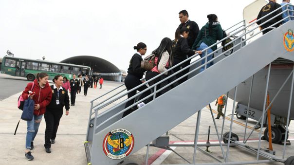 El presidente autoriza viaje de personal de la FAP para traslado de ciudadanos venezolanos