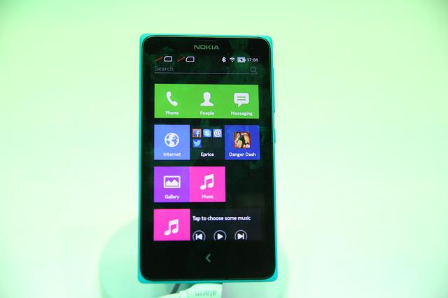 Nokia entre la vieja escuadra y el mundo de los teléfonos inteligentes 