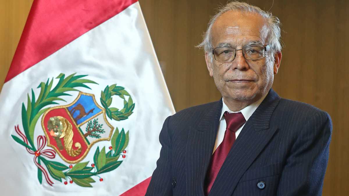 Renunció Premier Aníbal Torres
