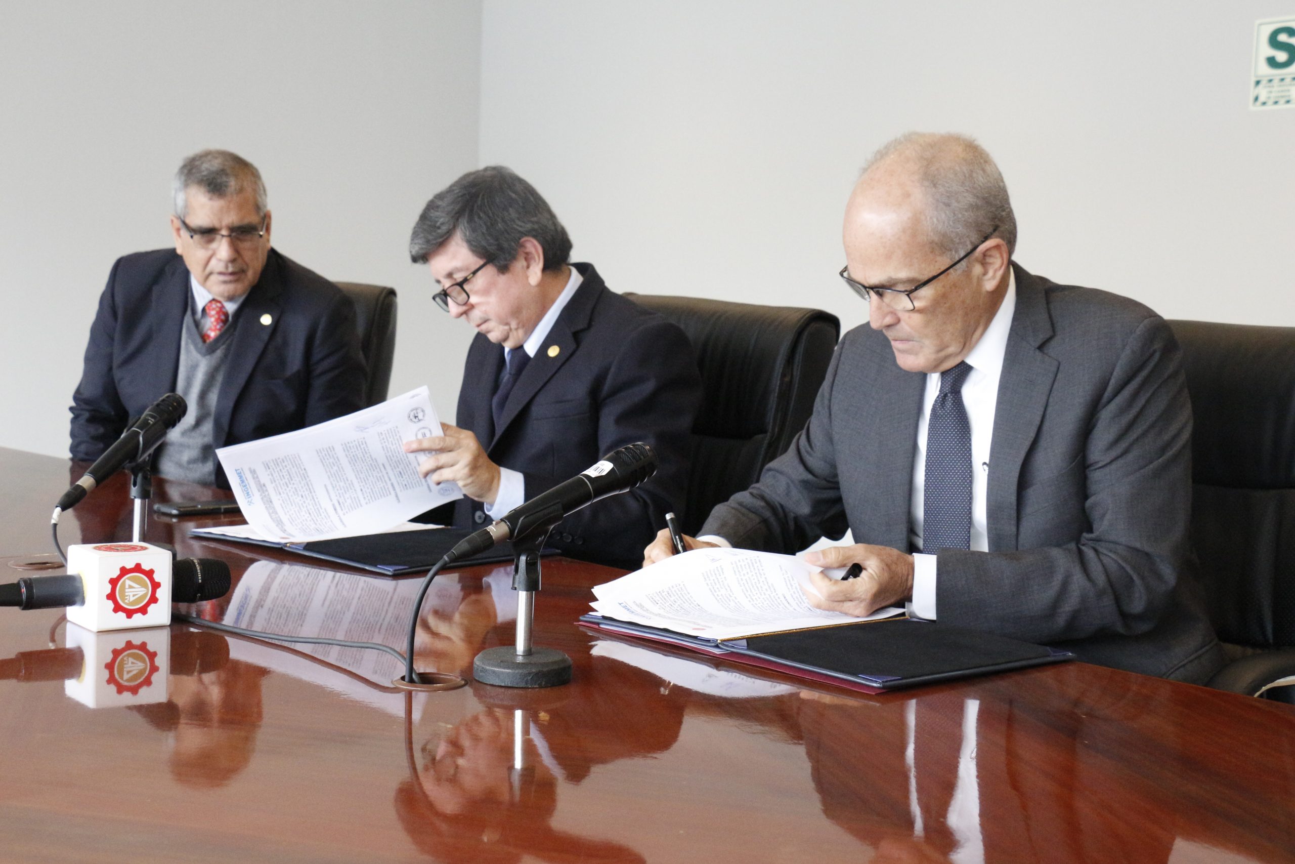 INGEMMET firmó un Convenio Marco de Cooperación Interinstitucional