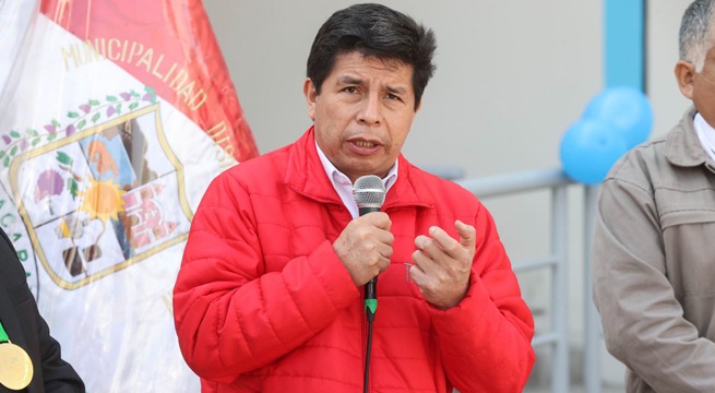 Presidente Castillo amenaza a la prensa