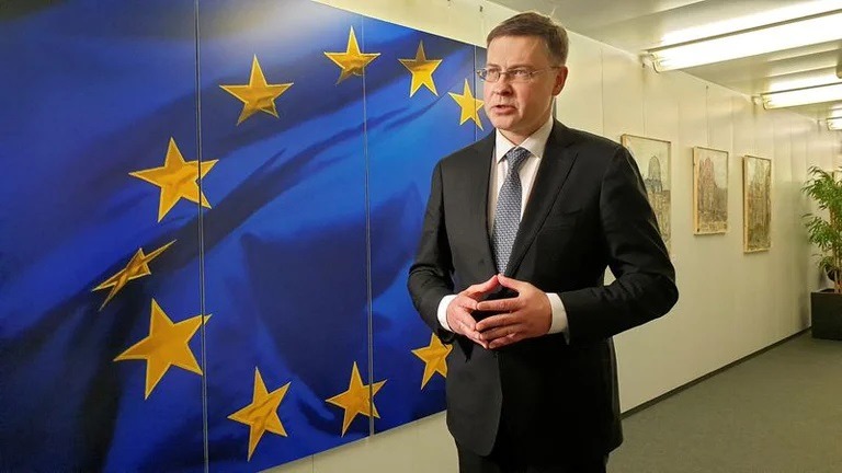 UE desembolsa US$1.025 mlls. de ayuda financiera a Ucrania