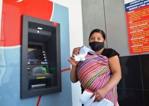 Gobierno oficializa bono para peruanos en situación de vulnerabilidad