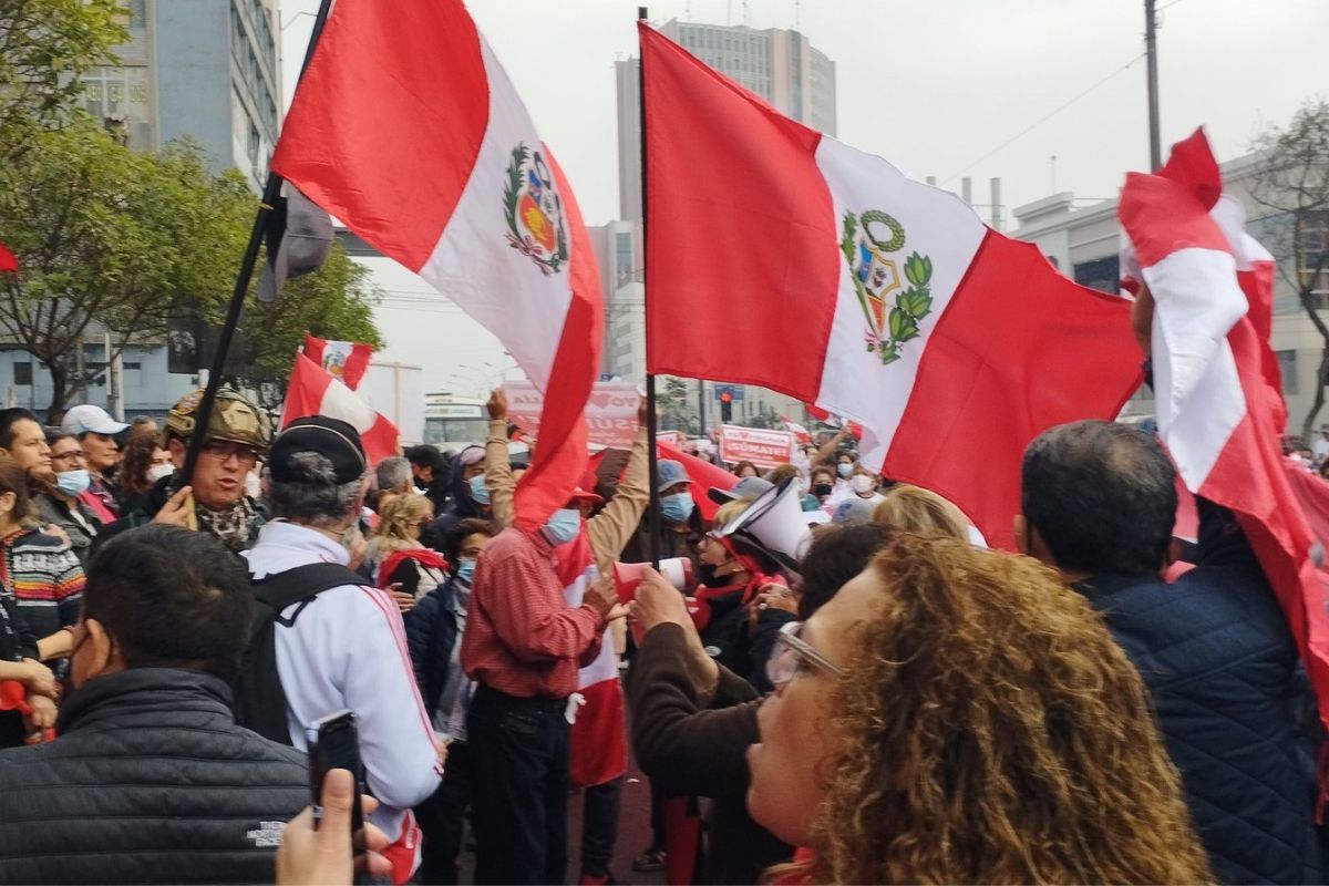 Manifestantes marcharon en apoyo de la fiscal de la Nación