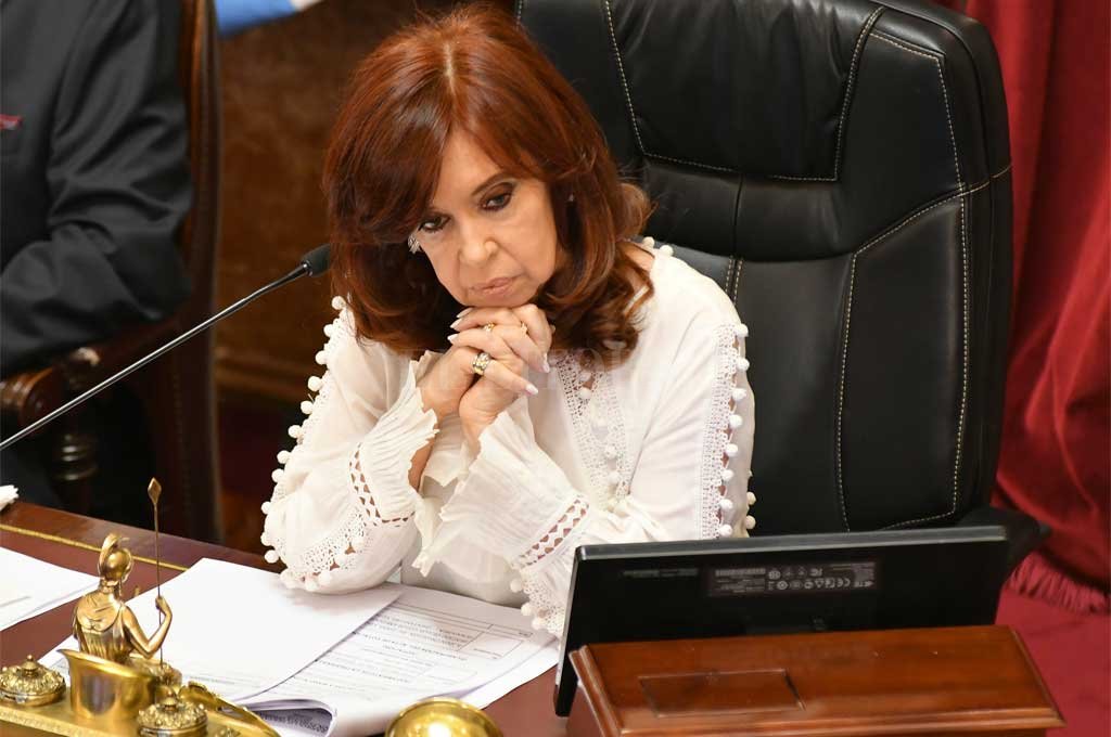 Piden 12 años de cárcel para Cristina Fernández