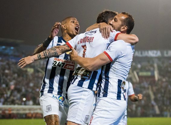 Alianza Lima derrotó a FBC Melgar y se aferra al título del Clausura