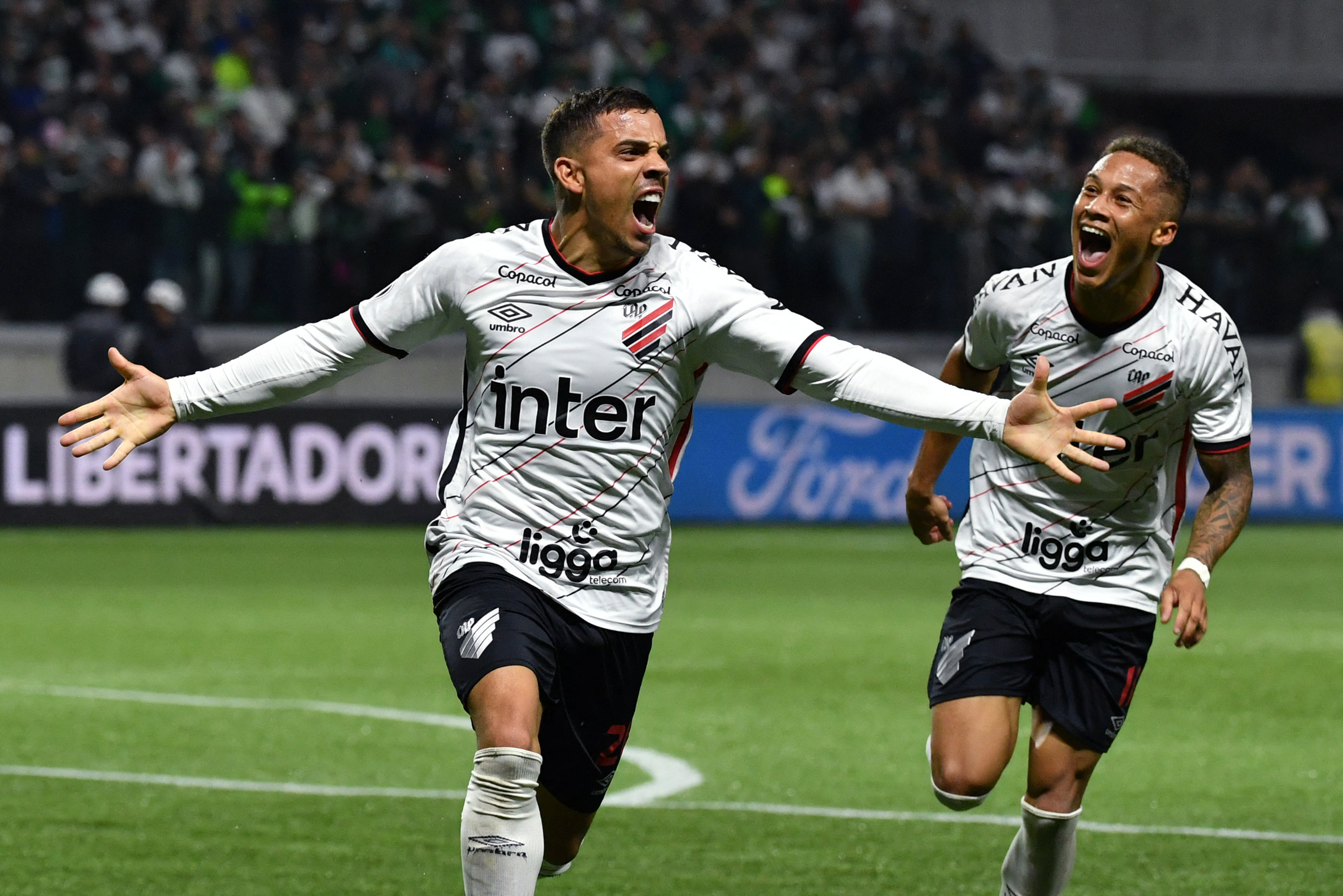 Atlético Paranaense es el primer finalista de la Copa Libertadores