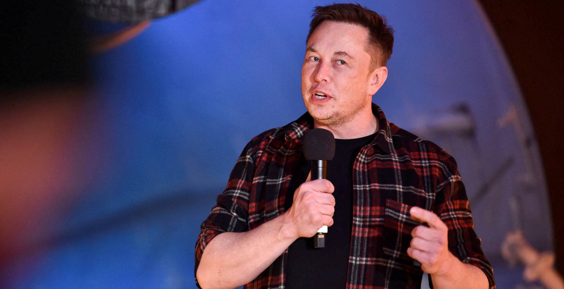 Musk buscará un nuevo líder de Twitter para poder concentrarse en Tesla