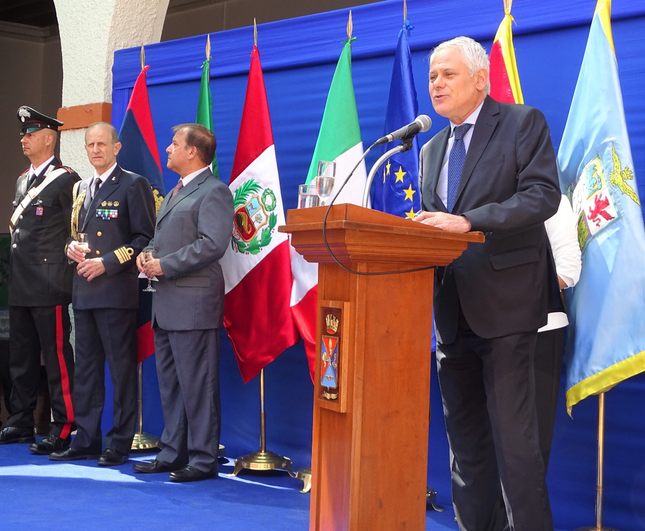 Embajador de Italia destaca cooperación entre FF.AA. italianas y peruanas