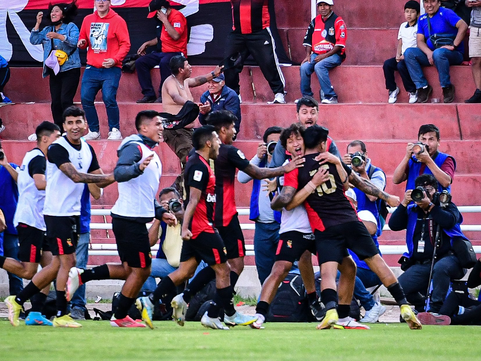 ¡Celebra Arequipa! FBC Melgar derrotó a Sporting Cristal por la semifinal de ida