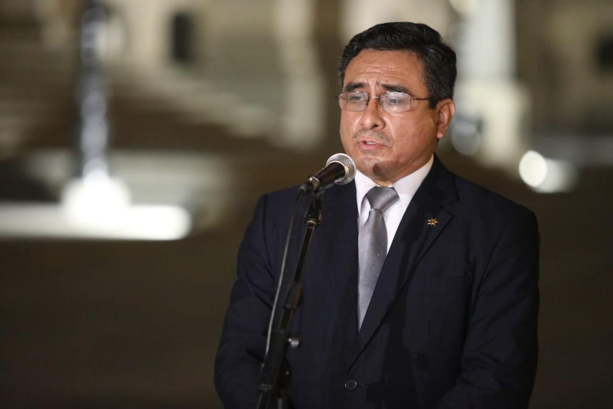 Bazán anuncia que promoverá la censura del ministro Willy Huerta